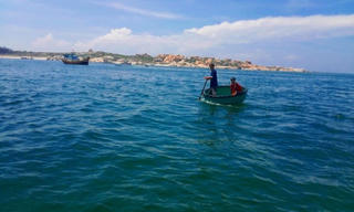 Cân nhắc khi đổ hàng triệu m3 bùn, cát xuống biển