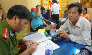 Bắt tên “biến thái” sàm sỡ phụ nữ đi lễ chùa