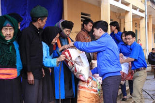 Đông ấm biên cương