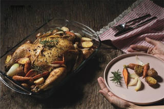 Gà nướng hương thảo cho đêm Giáng sinh