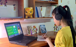 Đảm bảo 100% học sinh được học tập qua internet