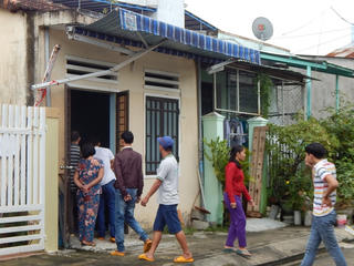 Thi thể người đàn ông bốc mùi hôi trong phòng trọ