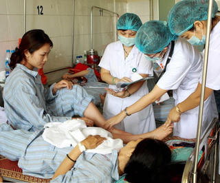 Điều kiện hưởng BHYT khi khám bệnh tuyến trung ương?