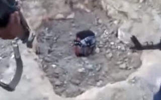 IS chôn sống hàng chục thành viên vì đảo ngũ