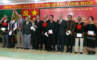 Cầu nối giữa ý Đảng lòng dân