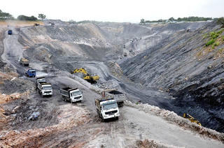 Công an Quảng Ninh phá đường dây khai thác than lậu, thu giữ 100.000 tấn than