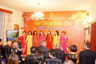 Đậm đà không khí Tết cổ truyền Việt Nam tại Cộng hòa Séc