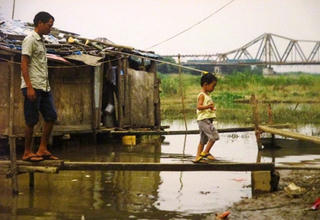 An sinh xã hội cho lao động di cư: Những khoảng trống và rào cản