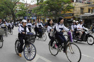 Nhân chuyện xử phạt học sinh