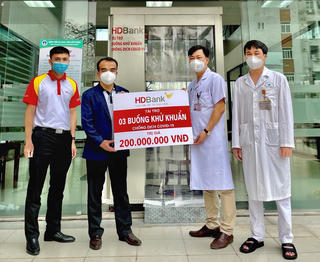 HDBank trao tặng hàng tỷ đồng hỗ trợ Hải Dương phòng chống dịch