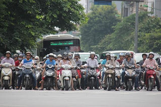 Cấm xe máy, khó khả thi