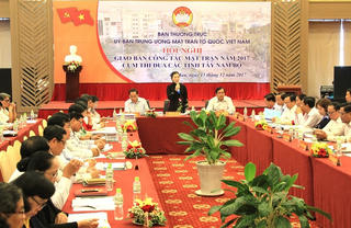 Tỷ lệ hộ nghèo, cận nghèo còn cao khiến Mặt trận chưa yên tâm