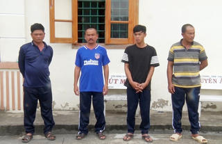 Một con bạc bị bắt, đánh vì thua độ không có tiền chung