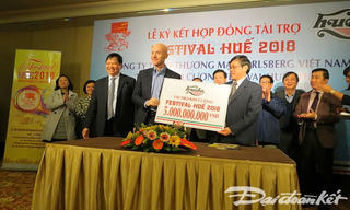 Carlsberg Việt Nam tài trợ 5 tỷ cho Festival Huế 2018