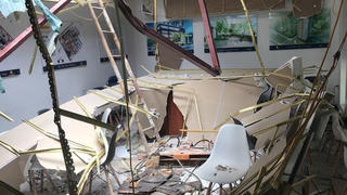 Cần cẩu đứt cáp từ tầng 33, 2 người bị thương