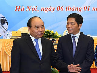 Bộ trưởng kiến tạo và tràng pháo tay của Thủ tướng