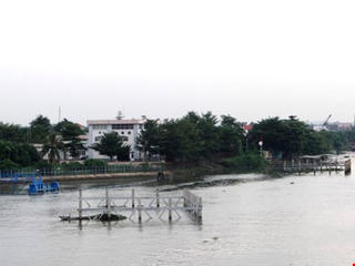 TP. Hồ Chí Minh: Người dân 'khát' nước ngọt