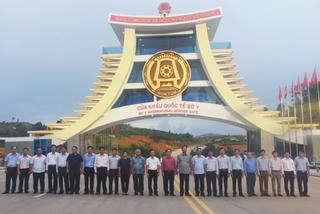Lễ gắn biển Cửa khẩu quốc tế Bờ Y chào mừng Đại hội Đảng bộ tỉnh lần thứ XVI
