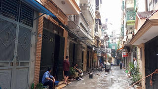 Hai mẹ con ngạt khói trong ngôi nhà cháy tại phố Vọng