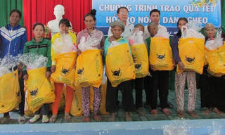 Cà Mau: MTTQ tỉnh trao 720 suất quà Tết cho hộ nghèo