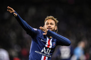 Chỉ cần 'ngoan', Neymar có ngay 'núi' tiền vào tài khoản