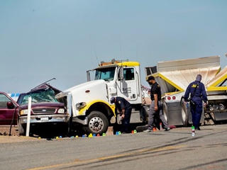 Mỹ: Tai nạn giao thông tại California, ít nhất 15 người thiệt mạng