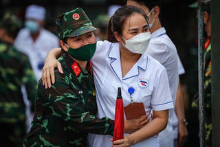 Những 'bóng hồng' quả cảm