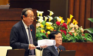 Cảnh giác với chuyện 'hoàng hôn nhiệm kỳ'