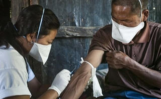 Hơn 2.000 người Ấn Độ bị nhiễm HIV vì truyền máu