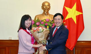 Tân nữ Phát ngôn viên Bộ Ngoại giao ra mắt