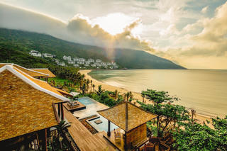 InterContinental Đà nẵng: 'Khu nghỉ dưỡng khách sạn tốt nhất khu vực Châu Á Thái Bình Dương'