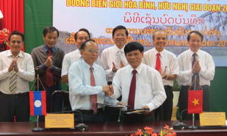 Phối hợp xây dựng đường biên giới hòa bình, hữu nghị