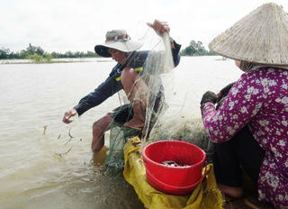 Mưu sinh mùa nước nổi