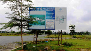 Người mua đất mỏi mòn chờ sổ đỏ - Bài 1: Vụ tranh chấp bất động sản lớn ở miền Trung bao giờ kết thúc?