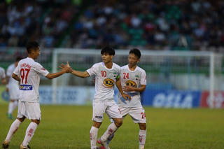Vòng 17 V-League: FLC Thanh Hoá bại trận, cuộc đua vô địch trở nên nóng bỏng