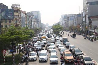 Xây dựng đề án hạn chế xe máy, thu phí phương tiện tại 5 thành phố