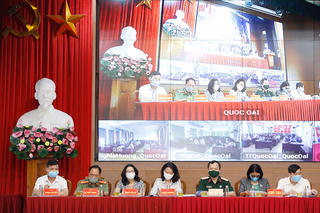 Ứng cử viên đại biểu Quốc hội tiếp xúc cử tri tại huyện Quốc Oai