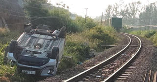 Khởi tố 2 nhân viên đường sắt vụ tàu hỏa tông ô tô làm 3 người thương vong