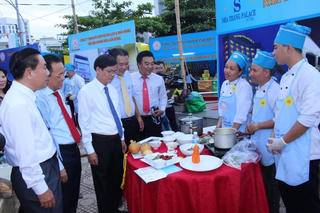 Tinh hoa ẩm thực Yến sào Khánh Hòa