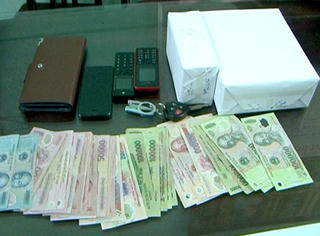 Nam Định: Bắt đối tượng trốn lệnh truy nã mang 1kg ma túy đá, 1000 viên ma túy tổng hợp đi tiêu thụ