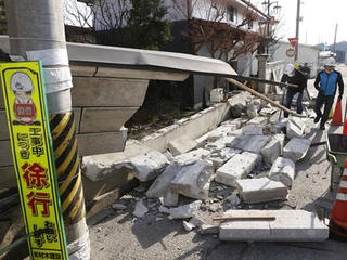 Nhật Bản cảnh báo nhiều dư chấn mạnh sau trận động đất ở Fukushima