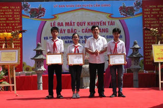 Ra mắt Quỹ khuyến tài Tây Bắc – Cẩm Giàng