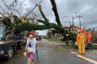 Siêu bão đổ bộ vào Philippines