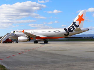 Jetstar không khai thác 4 chuyến bay đến Thanh Hóa, Đồng Hới
