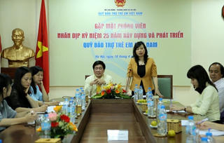 Truyền thông mạnh để nhiều người chung tay giúp đỡ trẻ em