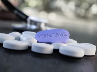 Khuyến nghị tăng cường điều trị Covid-19 bằng thuốc Molnupiravir