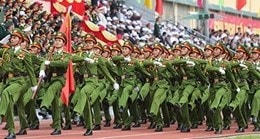 Bộ Công an không tiếp khách, nhận hoa chúc mừng Ngày truyền thống