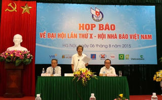 Bảo vệ nhà báo tác nghiệp là nhiệm vụ trọng tâm