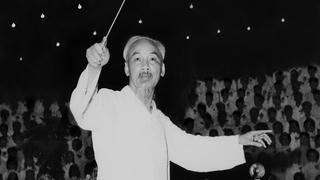 Đất nước bên bờ sóng