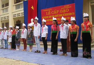 Bình Định: Hỗ trợ 58 tấn gạo cho học sinh năm học 2015 -2016